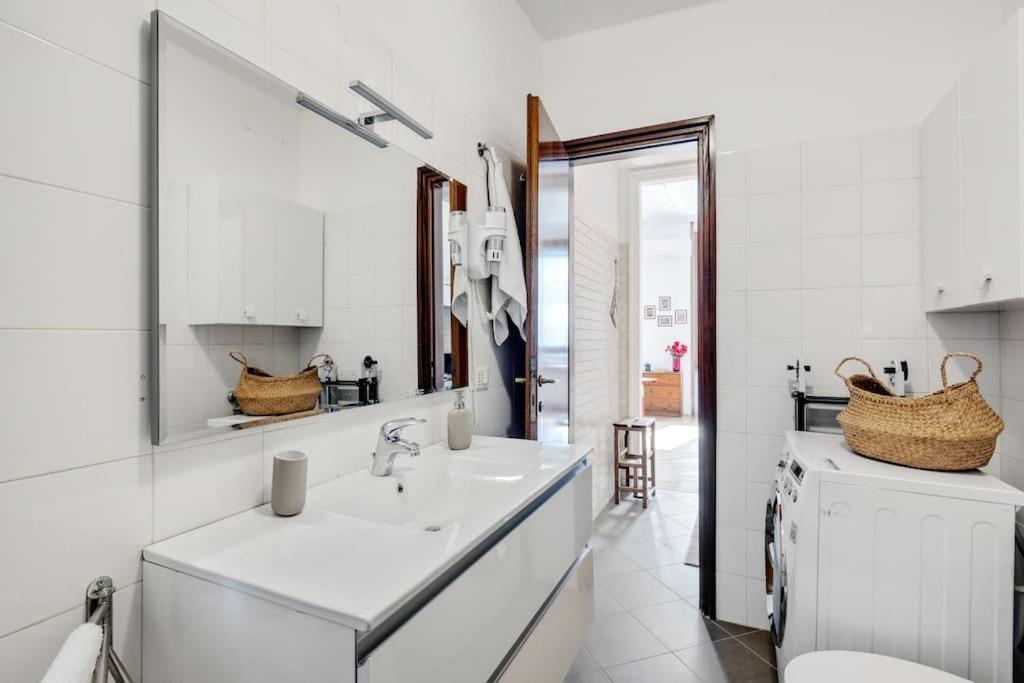 Easylife - Bello E Luminoso Flat In Zona Centrale Милан Экстерьер фото
