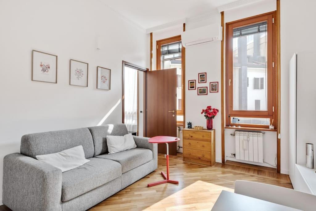 Easylife - Bello E Luminoso Flat In Zona Centrale Милан Экстерьер фото